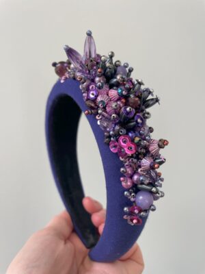 Hårbøjle med lilla perler