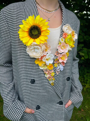 Blomster blazer - sort og hvid