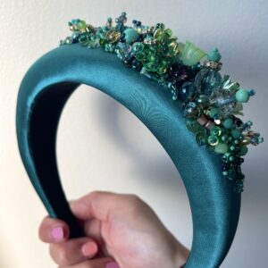 Hårbøjle med petroleums perler