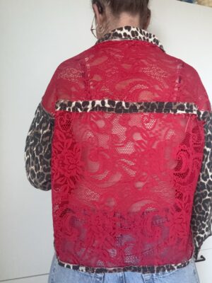Redesignet denim jakke - leopard
